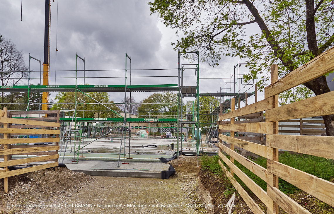 24.04.2023 - Baustelle am Haus für Kinder in der Quiddestraße in Neuperlach